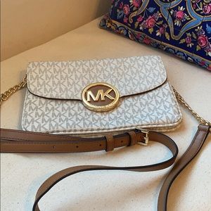 Michael Kors cross body purse